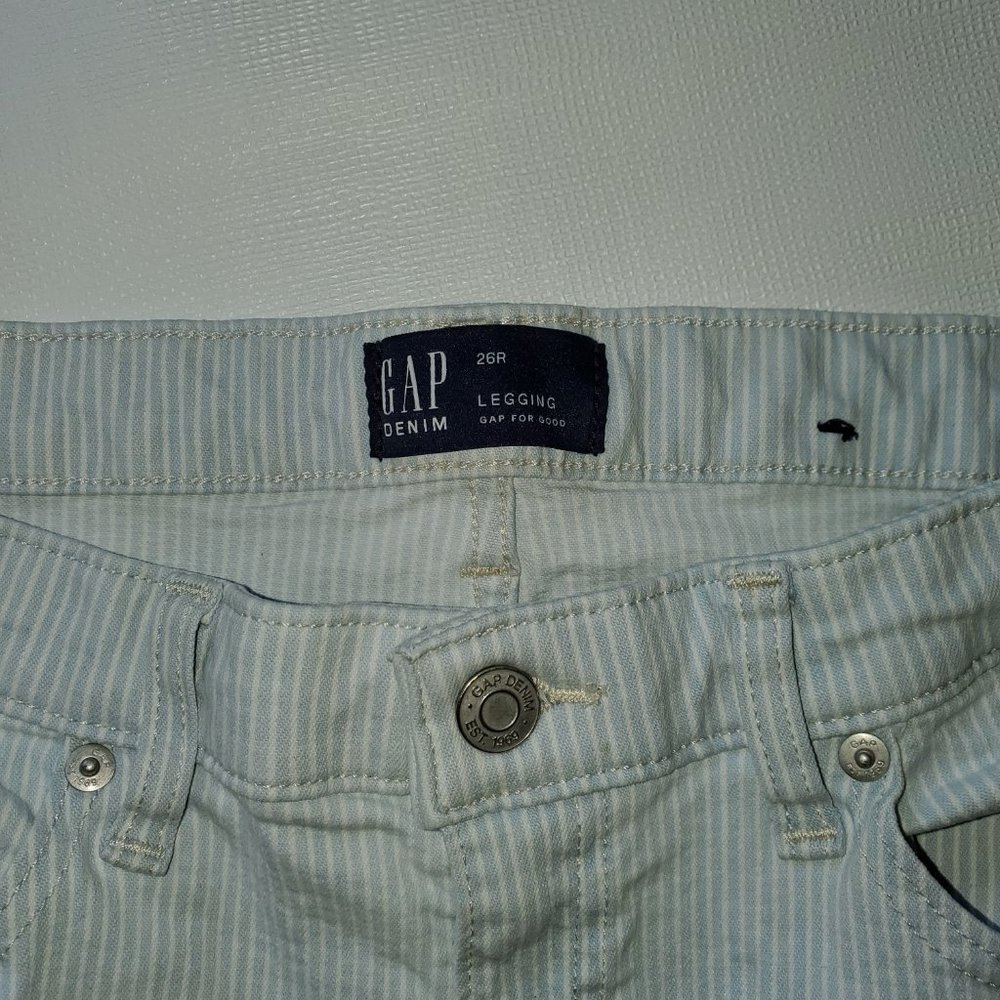 NWOT GAP Pin Stripe Denim Leggings Size 26R NEW!